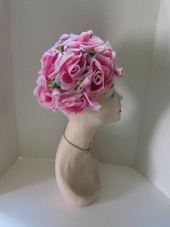 1960 Era Bouffant Hat Pink Roses main image 8